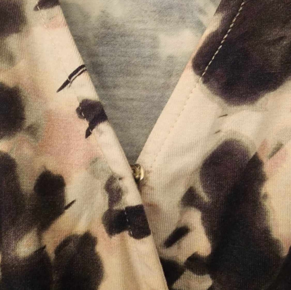 L'AGENCE Ressi splatter Print Jersey surplice front top Size SP - Picture 5 of 6